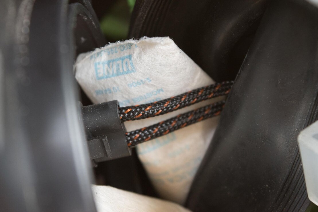 Silica Gel Moisture Packs - Image 4
