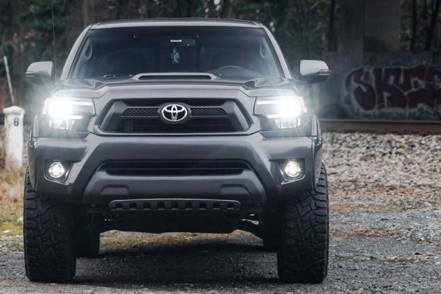 2014 Toyota Tacoma Headlight